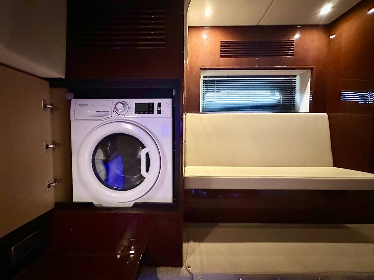 2008 Sea Ray 470 Sedan Bridge "LA DOLCE VITA" photo 23