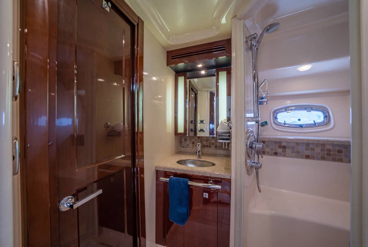2008 Sea Ray 470 Sedan Bridge "LA DOLCE VITA" photo 29