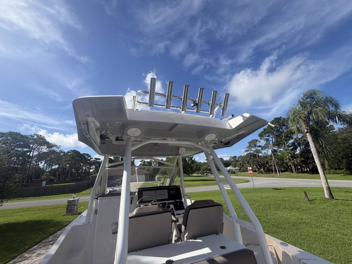 2022 Cutwater C-24 CW photo 18
