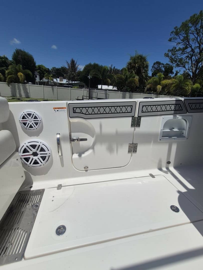 2019 Wellcraft 352 Fisherman "JOKER'S JEWEL" photo 16