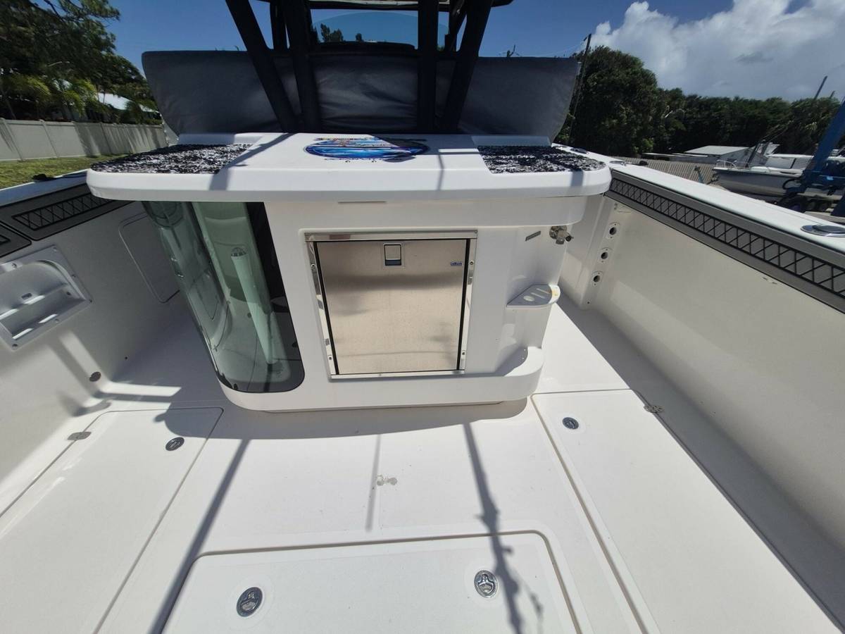 2019 Wellcraft 352 Fisherman "JOKER'S JEWEL" photo 12