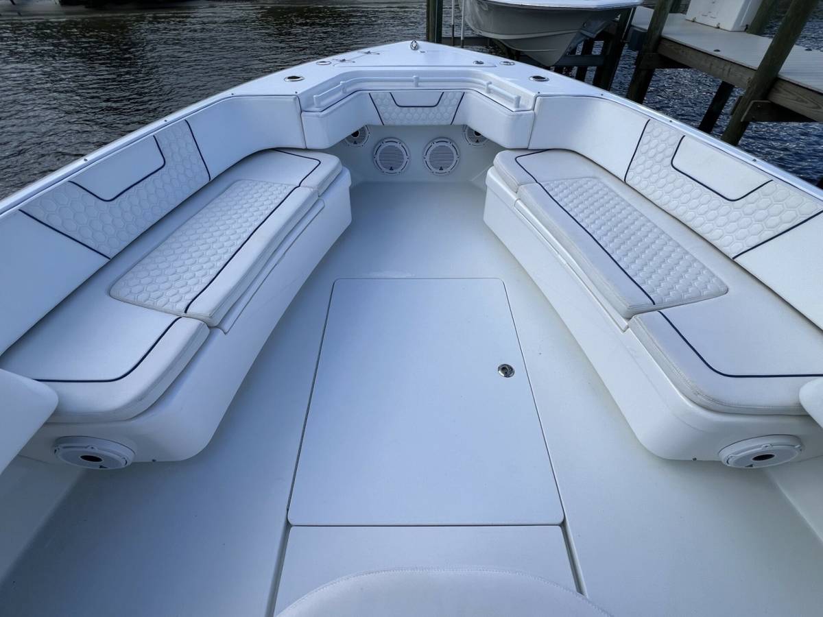 2021 Contender 44 ST "NAUTI GIRL" photo 20