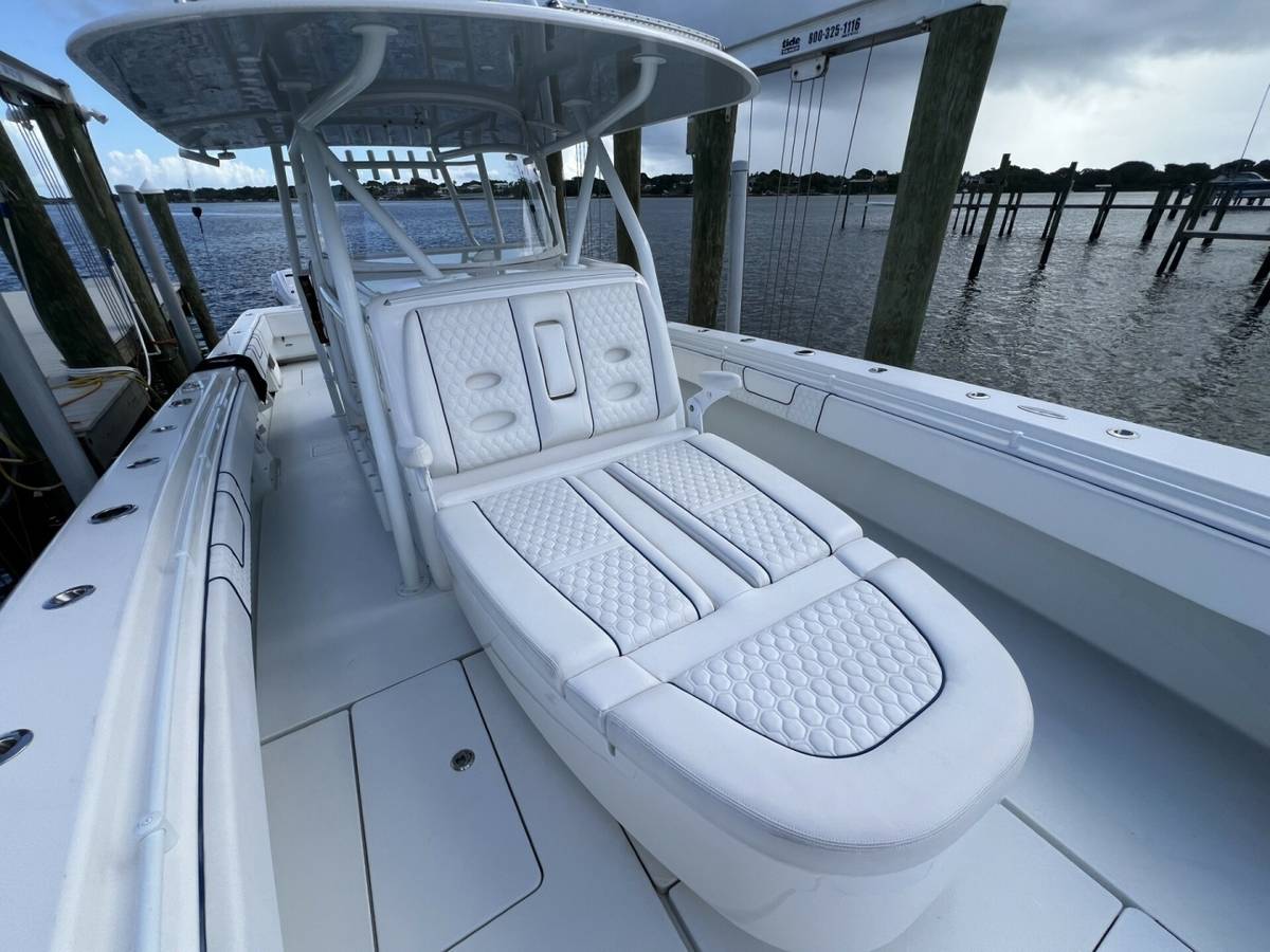 2021 Contender 44 ST "NAUTI GIRL" photo 23