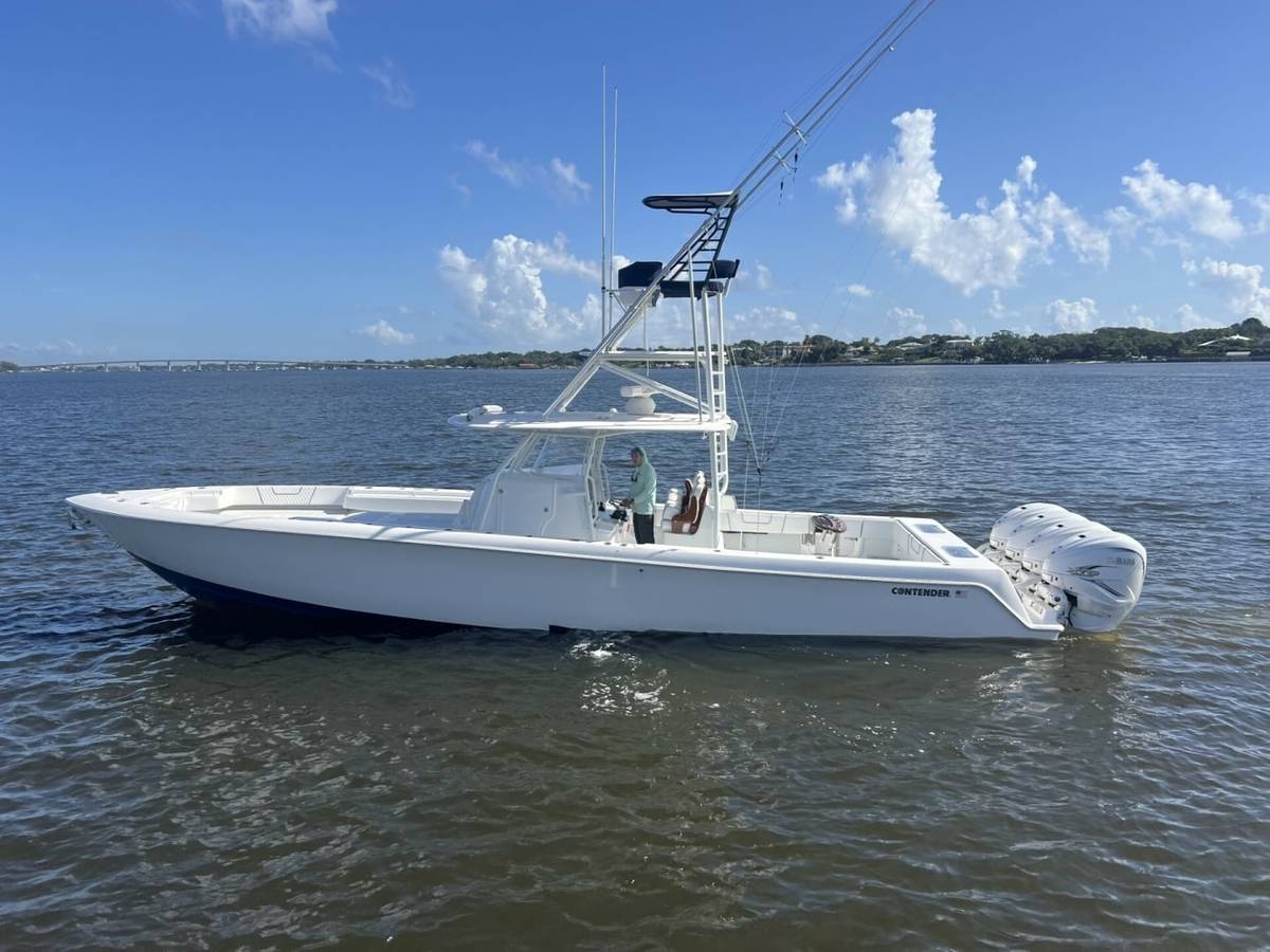 2021 Contender 44 ST "NAUTI GIRL" photo