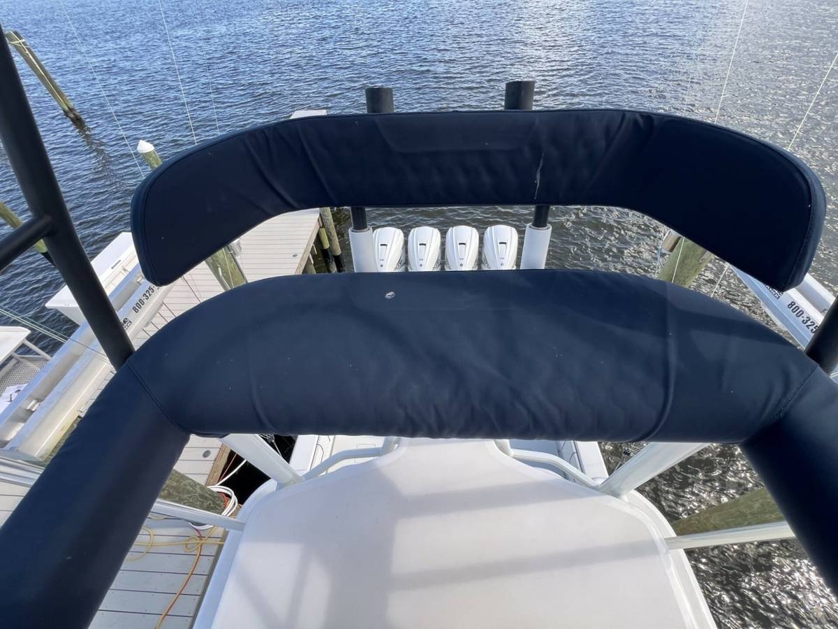 2021 Contender 44 ST "NAUTI GIRL" photo 6