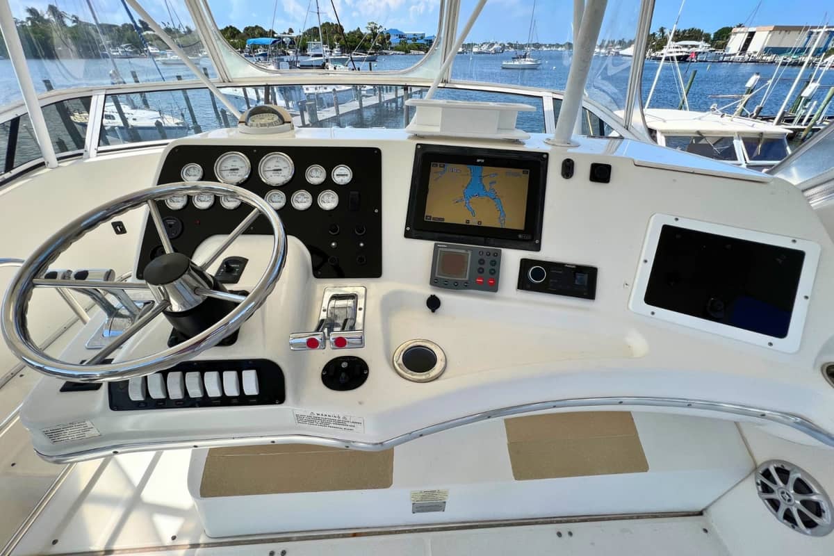 2005 Silverton Convertible photo 30