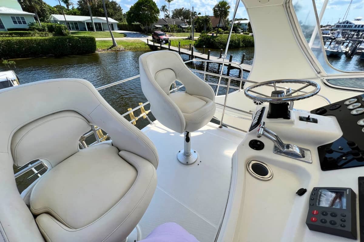 2005 Silverton Convertible photo 31