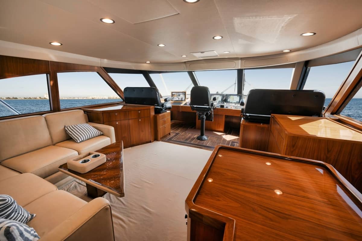 2016 Viking 92 Enclosed Bridge "Astrikos" photo 7