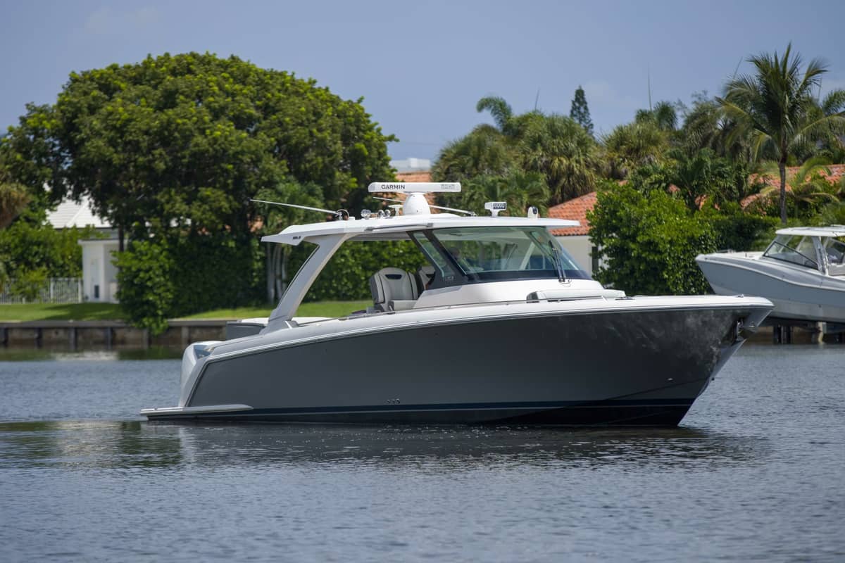 2019 Tiara Yachts 38LS "One One" photo 3