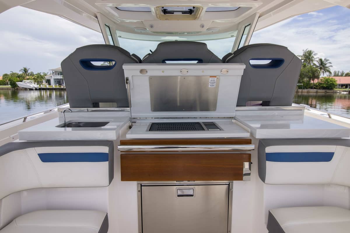 2019 Tiara Yachts 38LS "One One" photo 38