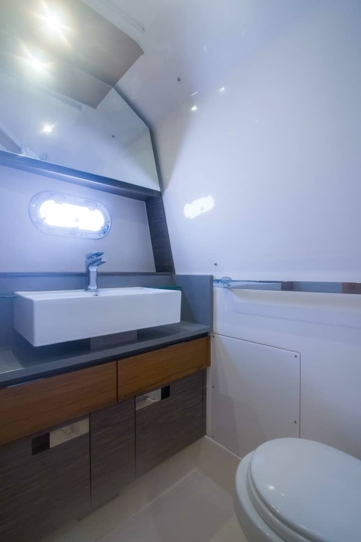 2019 Tiara Yachts 38LS "One One" photo 64