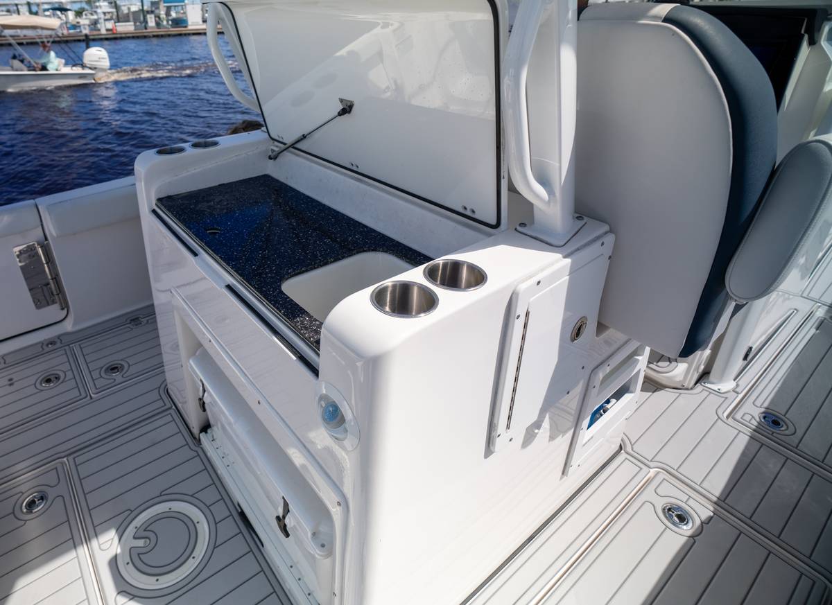 2025 Sea Fox 328 Commander "BLUE LEADER" photo 9