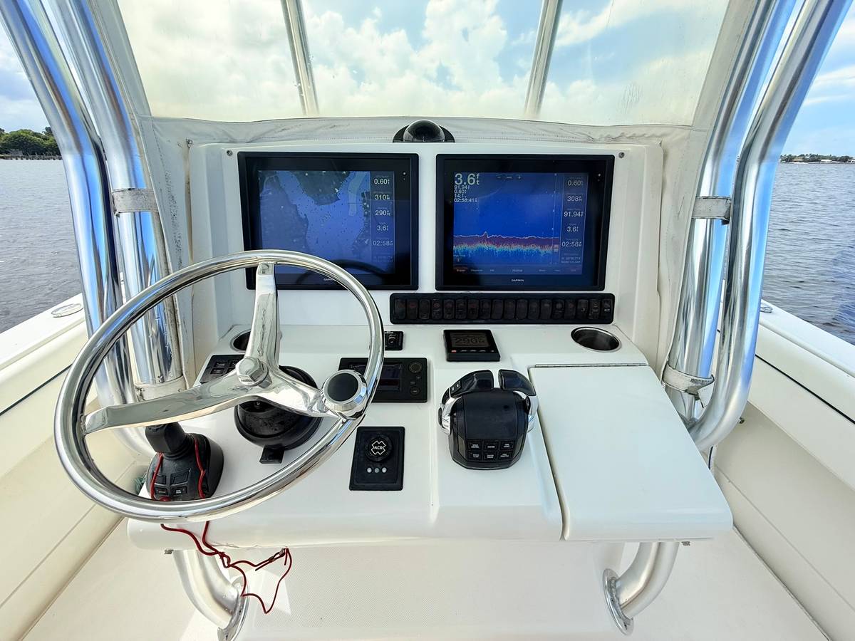 2015 Jupiter 32FS photo 10