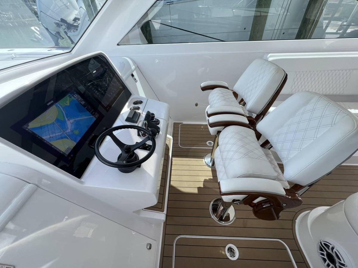 2023 Custom 53 Queen/Smith Custom Boat photo 33
