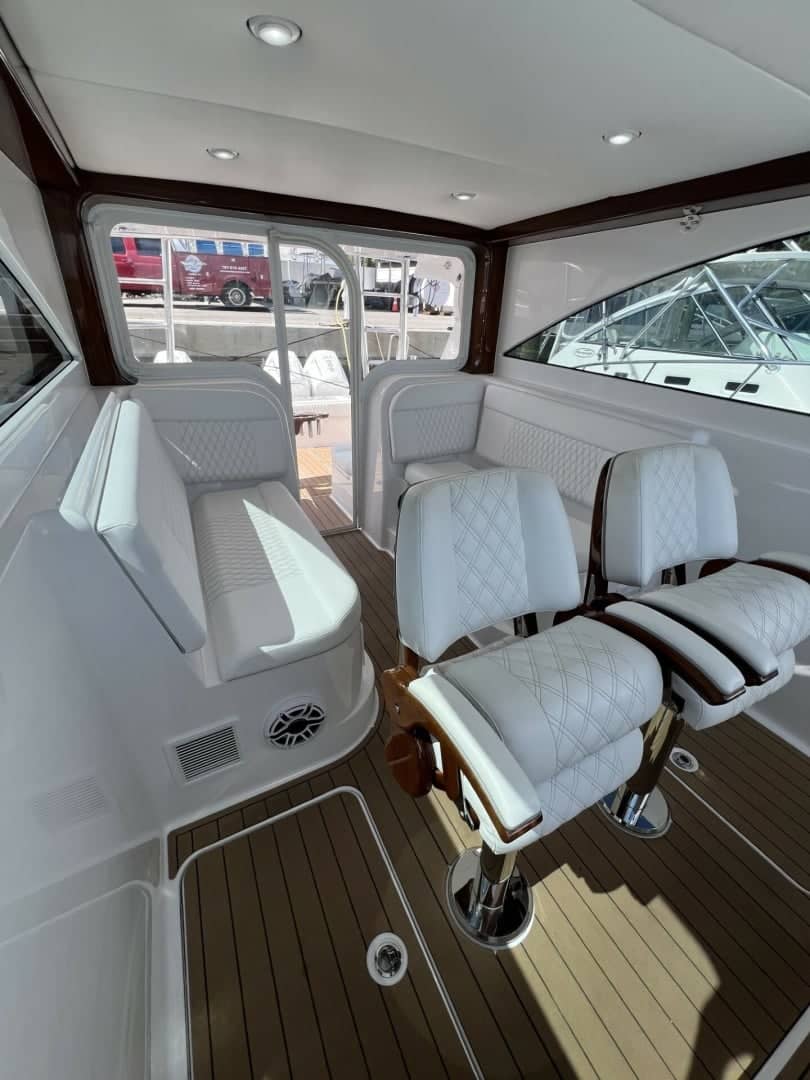2023 Custom 53 Queen/Smith Custom Boat photo 31