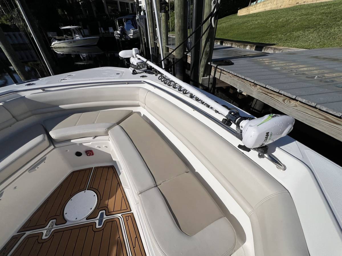 2017 Boston Whaler 380 Outrage "GLORY DAYS" photo 11