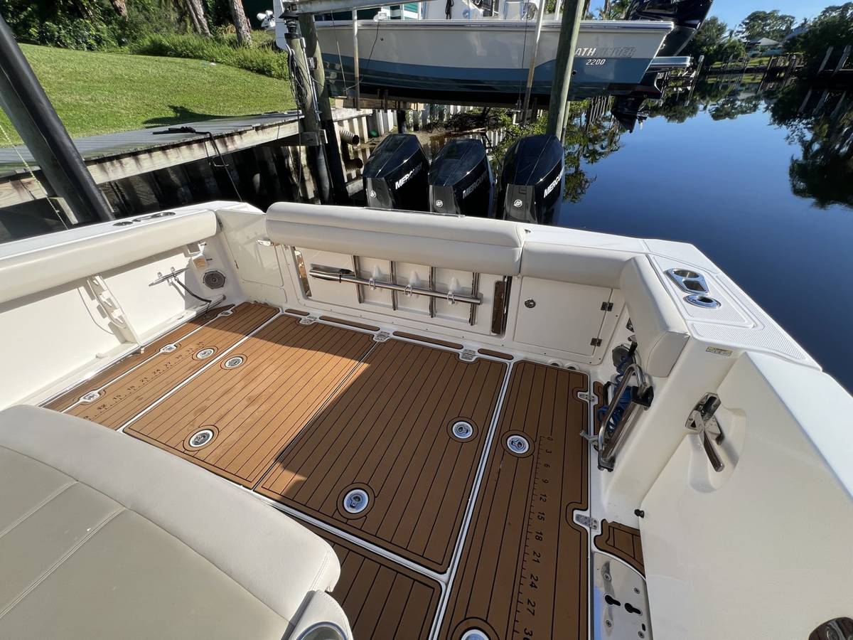 2017 Boston Whaler 380 Outrage "GLORY DAYS" photo 6