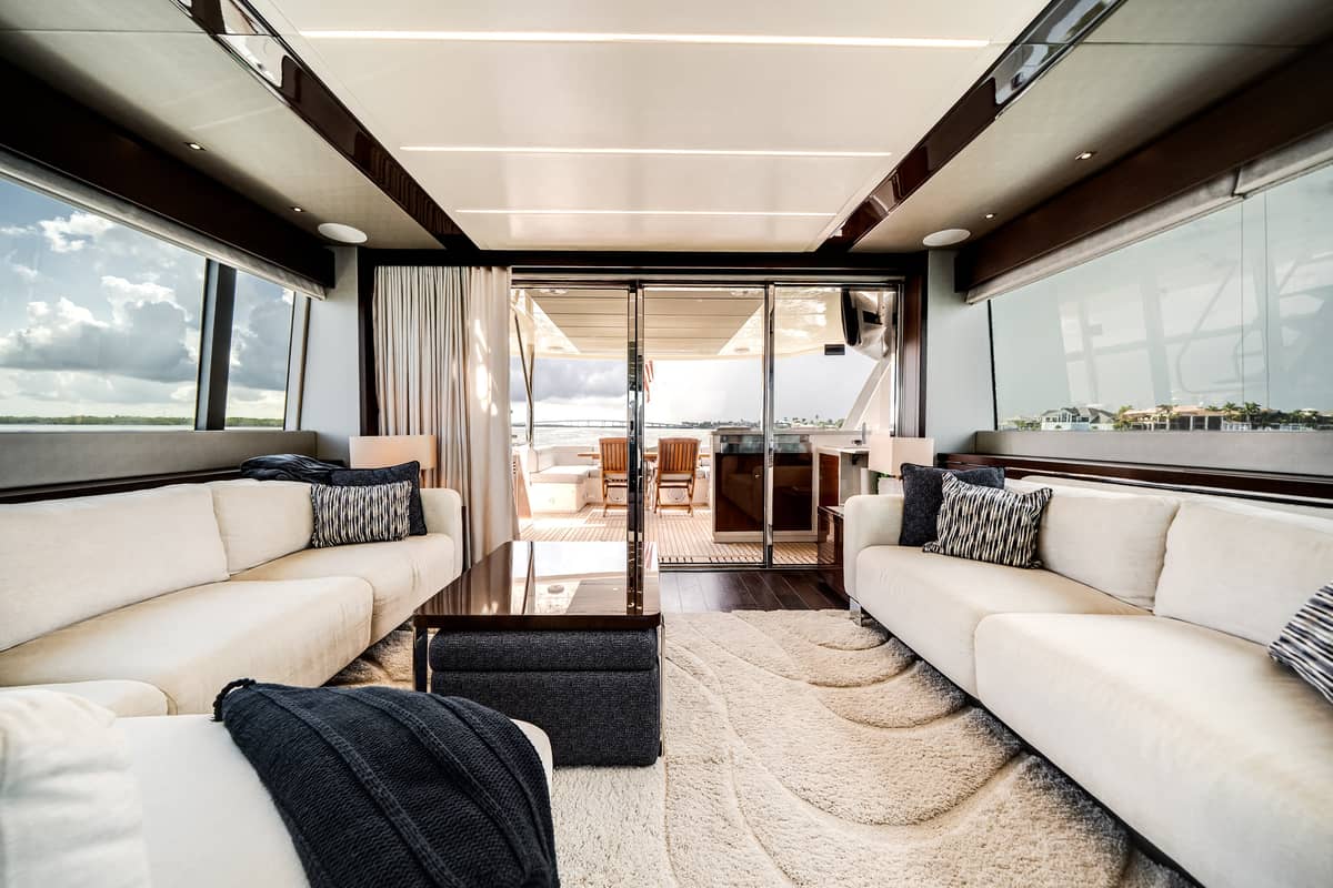 2019 Sunseeker 76 Flybridge "Lady M" photo 4
