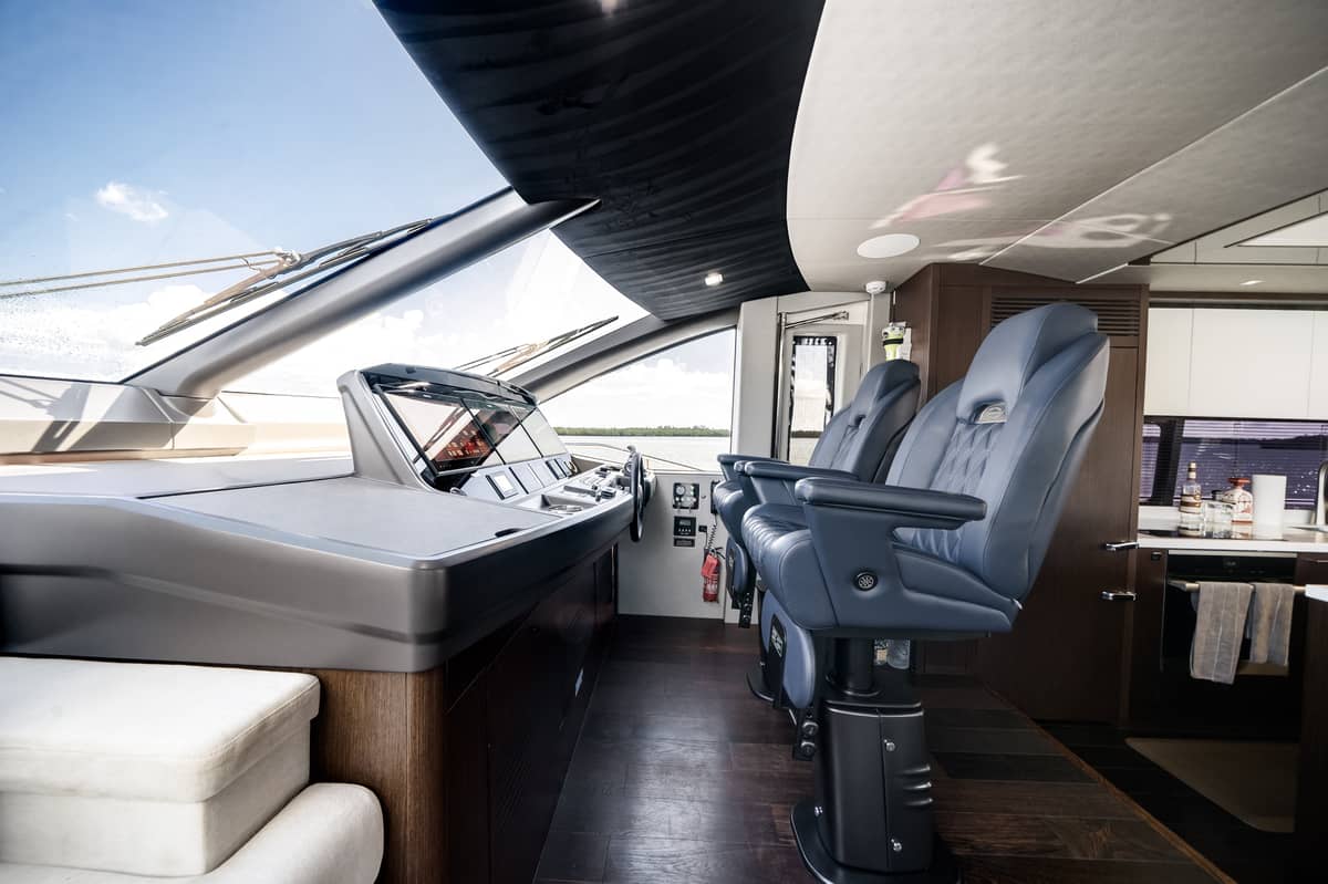 2019 Sunseeker 76 Flybridge "Lady M" photo 11