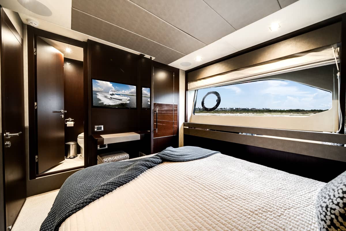 2019 Sunseeker 76 Flybridge "Lady M" photo 29