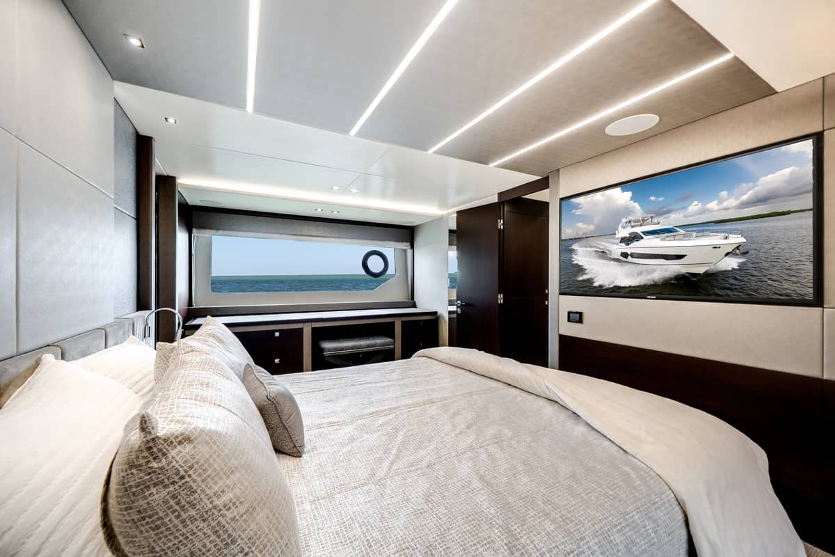 2019 Sunseeker 76 Flybridge "Lady M" photo 17