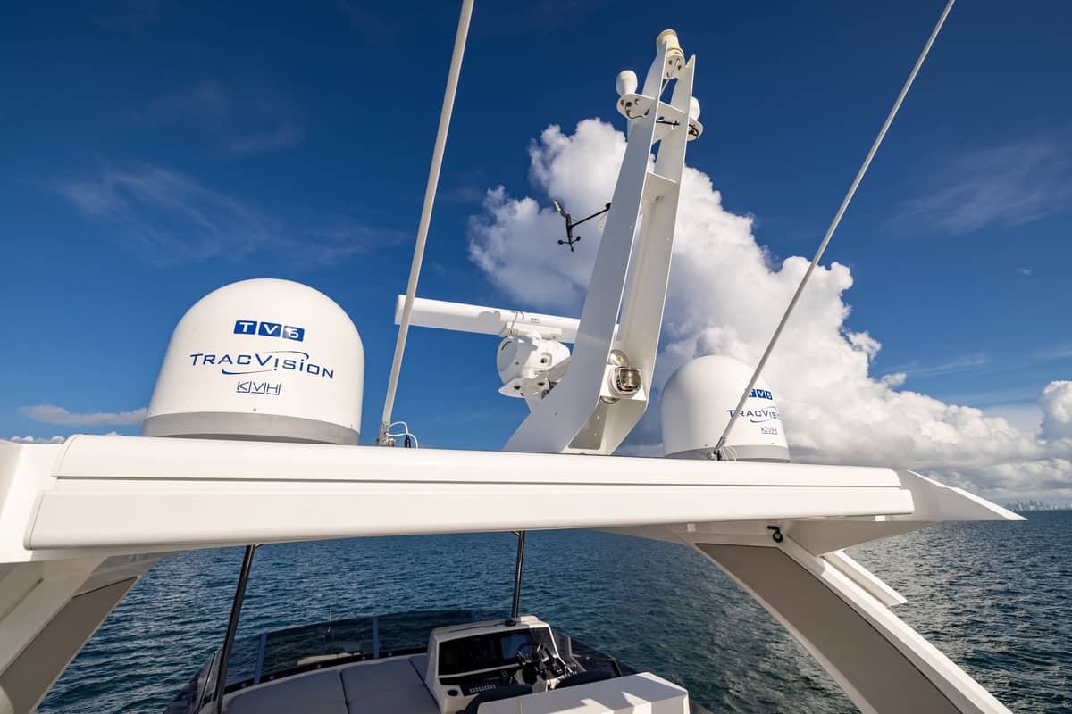 2022 Sunseeker Manhattan 68 photo 11