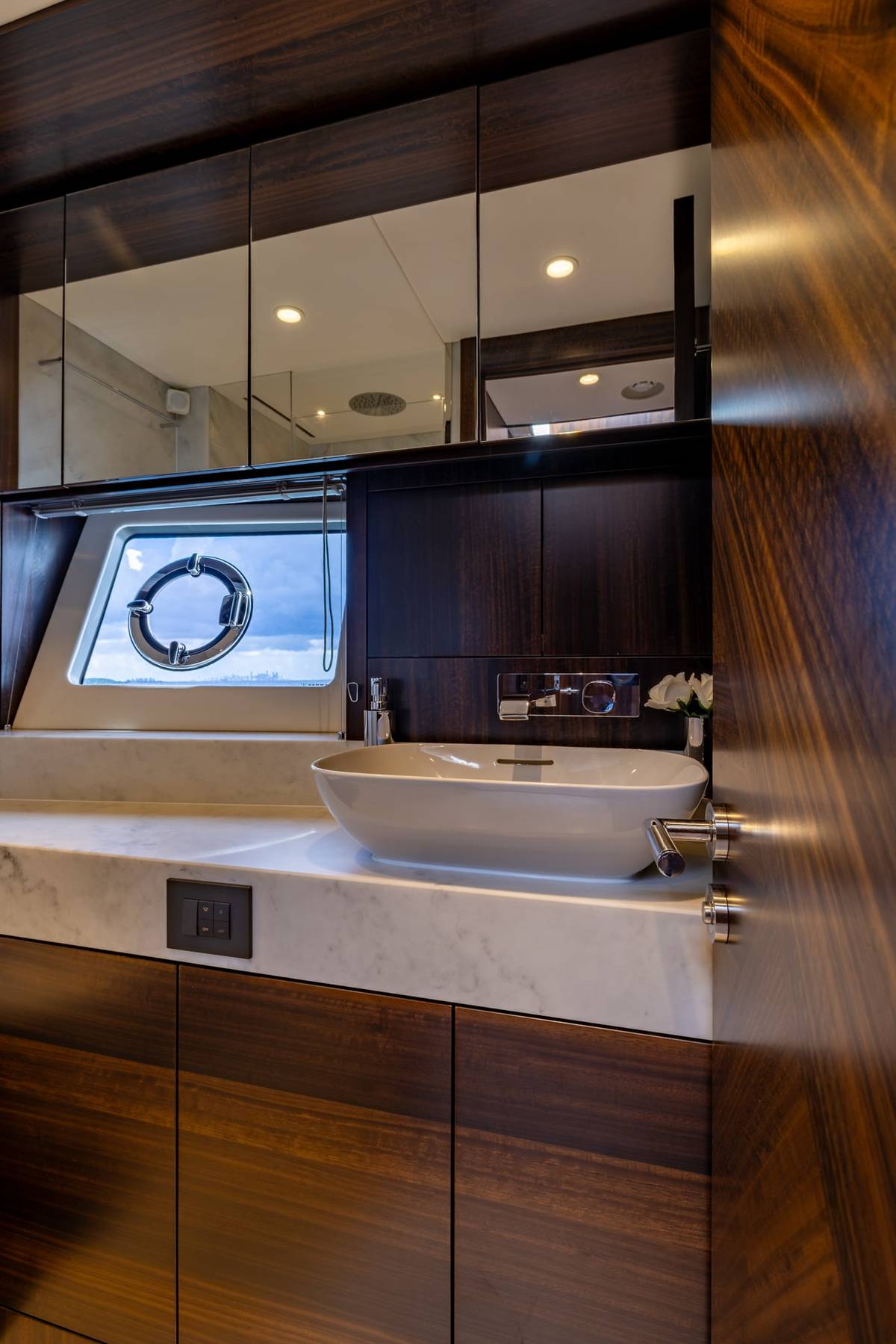 2022 Sunseeker Manhattan 68 photo 60