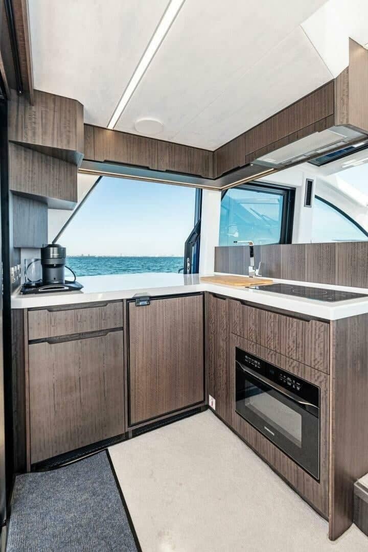 2024 Galeon 470 Sky "LA NINA" photo 6