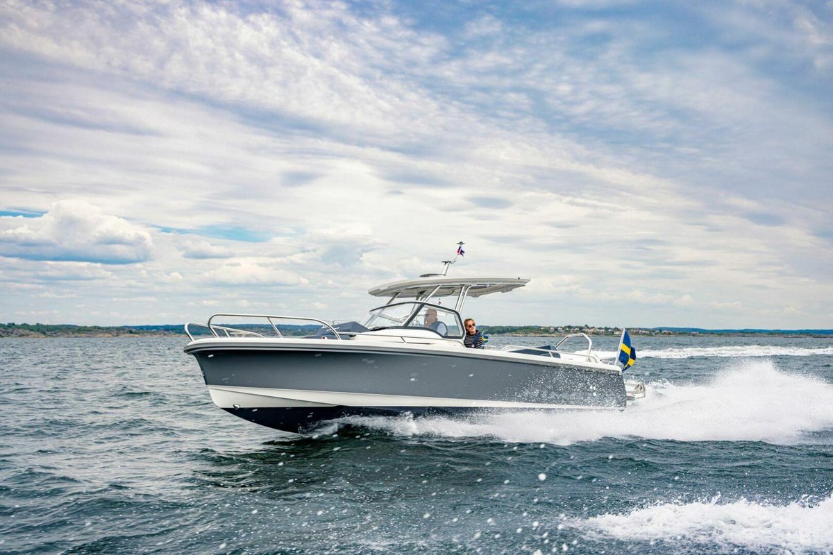 2026 Nimbus Tender 8