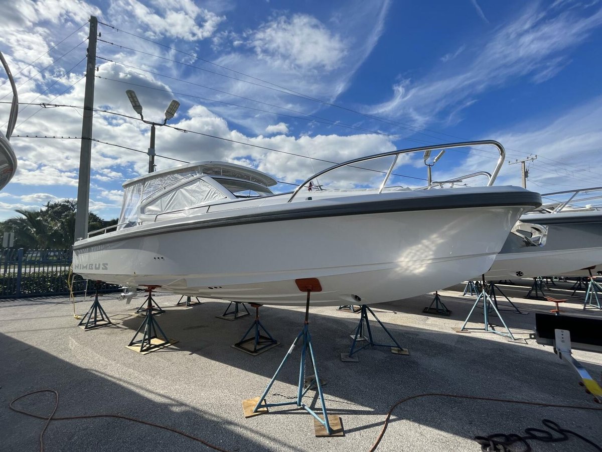 2024 Nimbus Weekender 9