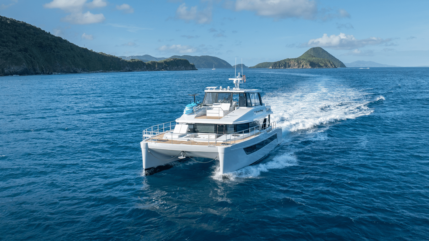 Two Oceans’ 555 Power Cat: The Perfect Charter Vessel