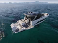 c48_v2_closed_rear_high-res_01.webp