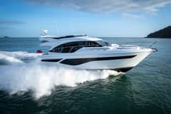 f55-exterior-white-hull-sea-trial-01