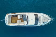 f55-exterior-white-hull-sea-trial-05