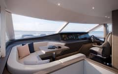 y80-interior-helm-silver-oak-cgi