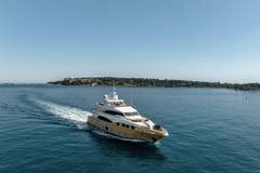 2012 Gulf Craft Majesty 125 "MARINA WONDER" photo 2