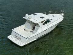 2004 Tiara Yachts 38 Open photo 3