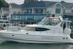 2001 Cruisers Yachts 4450 Express Motoryacht "CAVU" photo 3