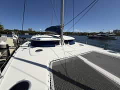 2008 Fountaine Pajot 48 Salina - Catamaran foredeck with trampoline netting, deck hatches and mast