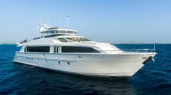2005 Hatteras 100 Motor Yacht "MAGIC" photo 3