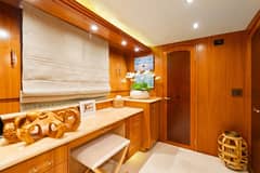 2005 Hatteras 100 Motor Yacht "MAGIC" photo 8
