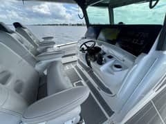 2020 HCB 53 Suenos "Title Wave" photo 7