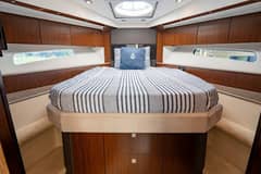 2013 Cruisers Yachts 48 Cantius "EPIC" photo 4