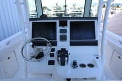 2015 Boston Whaler 320 Outrage "Better Than Most" photo 4