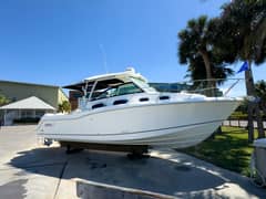 2018 Boston Whaler 315 Conquest "PEARL" photo 2
