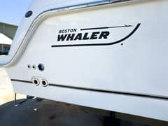 2018 Boston Whaler 315 Conquest "PEARL" photo 5