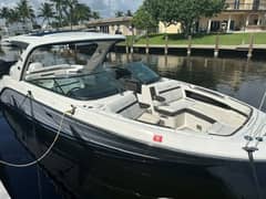 2018 Sea Ray SLX 310 "SALES THERAPY" photo 2