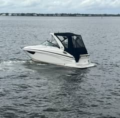 2018 Regal 28 Express photo 1