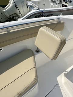 2019 Pursuit S288 CC photo 9