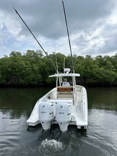 2019 Pursuit S288 CC photo 3